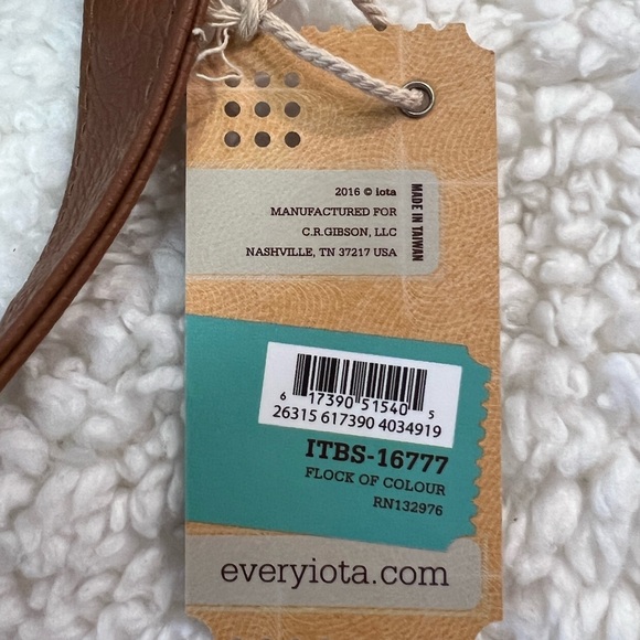 C.R. Gibson for Iota Chic "Flock of Colour" 3-Piece Tote Travel Bag Set Brown - Picture 16 of 16